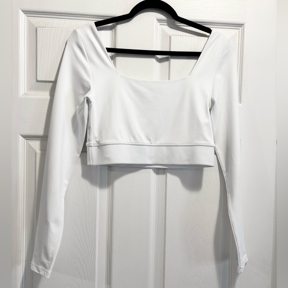 Aritzia BABATON Contour White Sylvia cropped long sleeve square neck top Medium - Picture 5 of 8